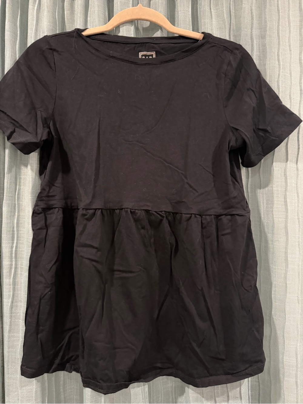 GAP maternity Black Short-Sleeve Peplum short sleeve shirt